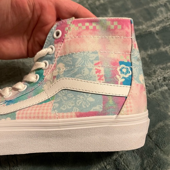 New Colorful High-Top Vans - Picture 5 of 5